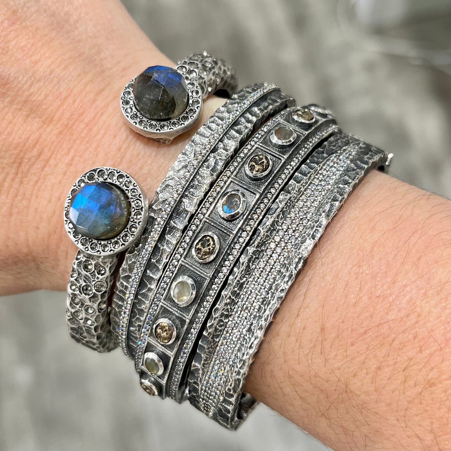 Vintage Silver Velen Crystal Inlay Bangle