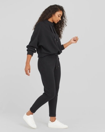 Airessentials Tapered Pant