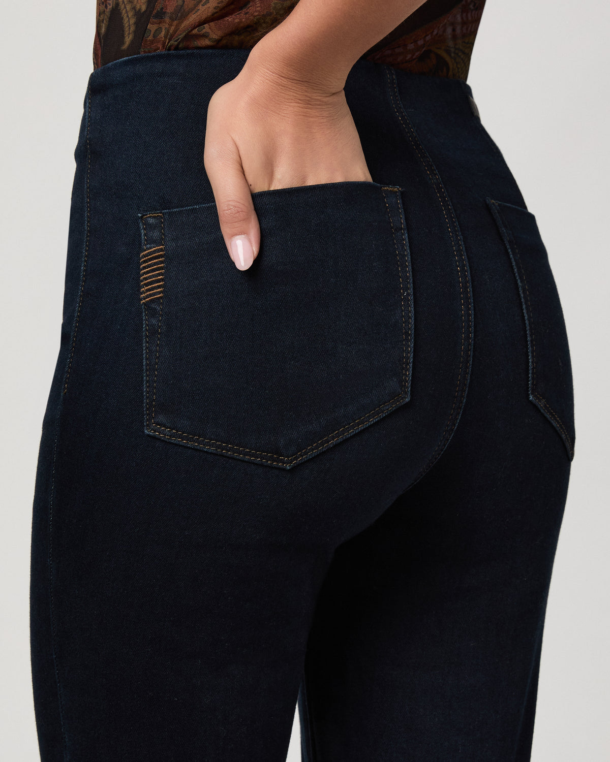 Gemma 31 w/Front Darts