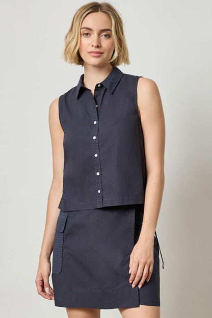 Eyelet Collar Sleeveless Shirt