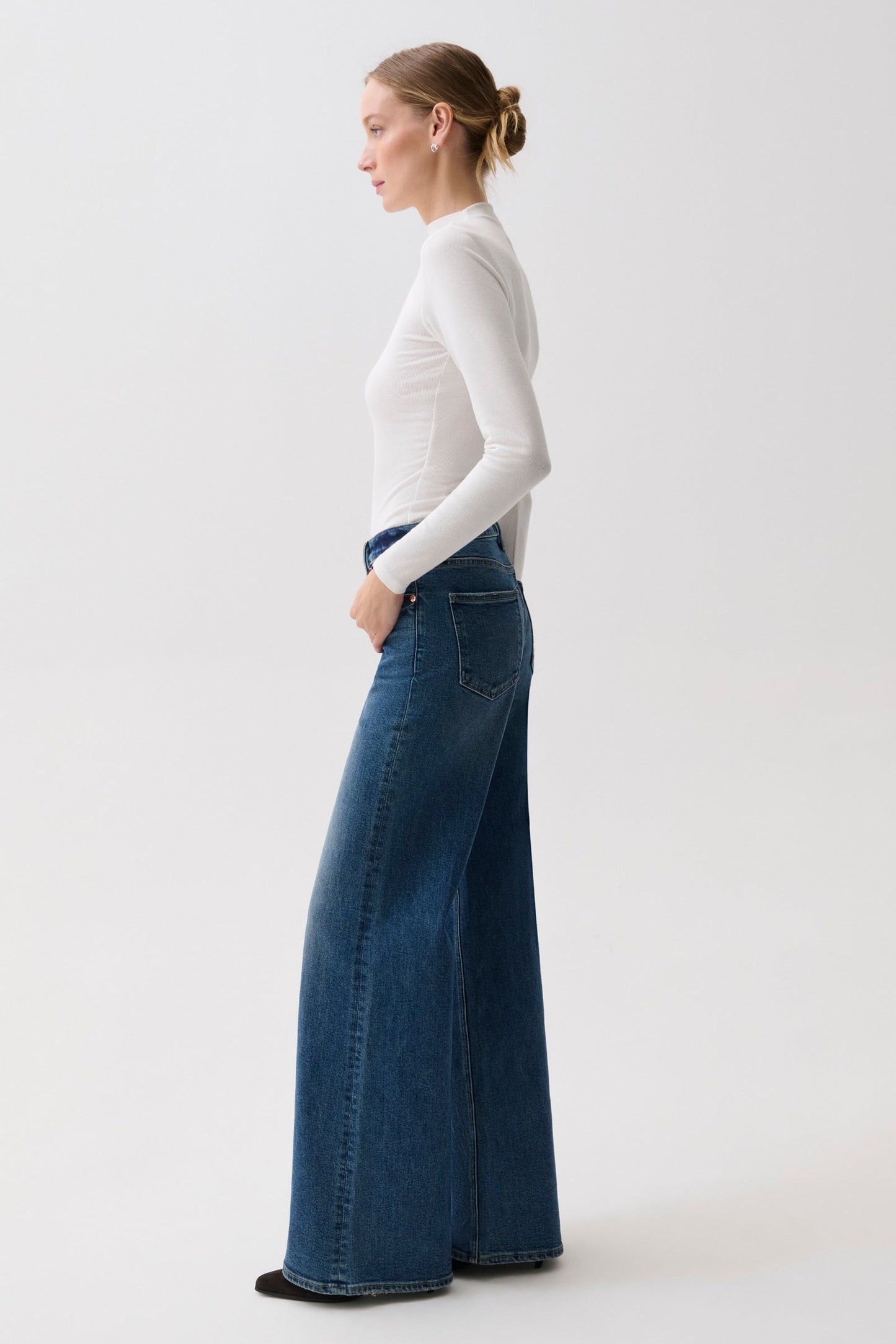 Vivian Mid Rise Wide Leg