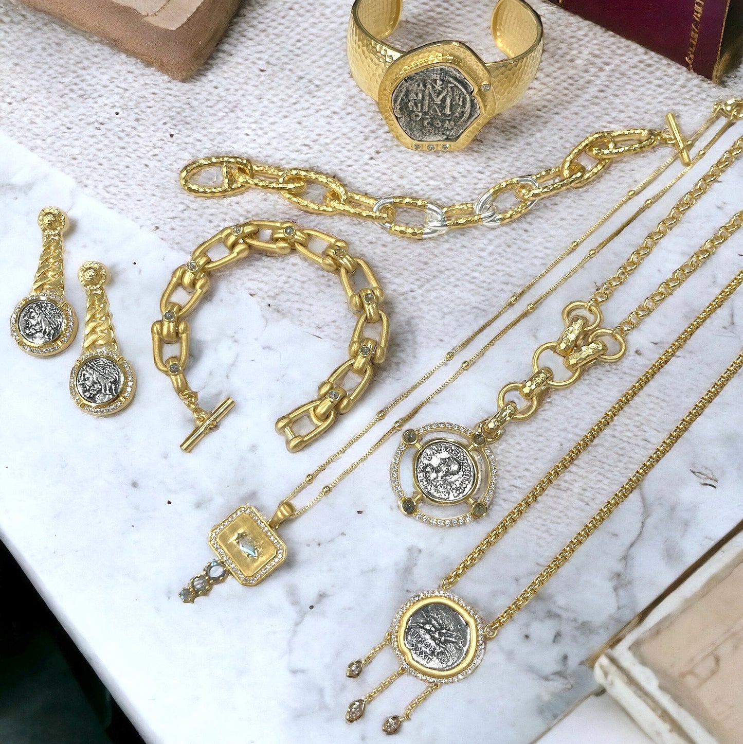 Two-Tone Eli Hammered Chain Bracelet 8"