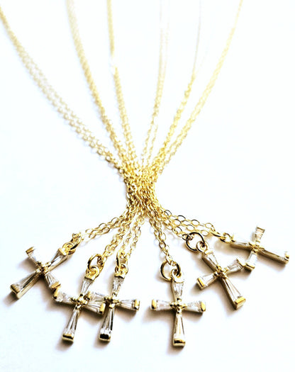 N968 Gold Cross Necklace